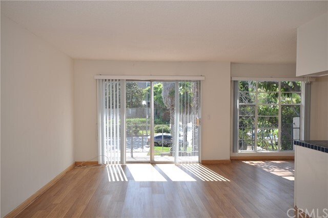Foto del edificio - 845 S Windsor Blvd