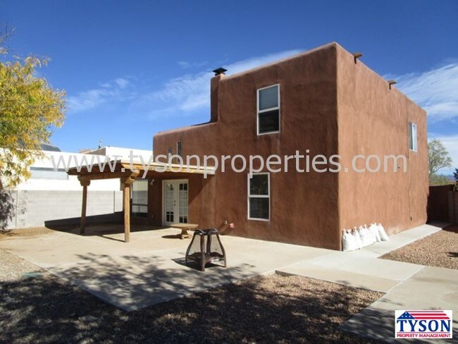Building Photo - 4924 Quail Ridge Dr NW