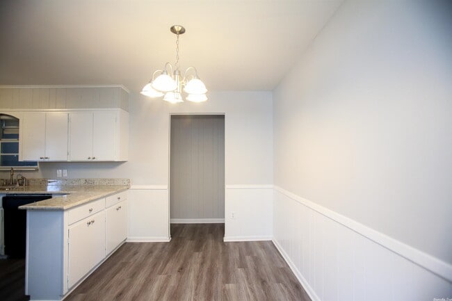 Building Photo - 307 Healy St