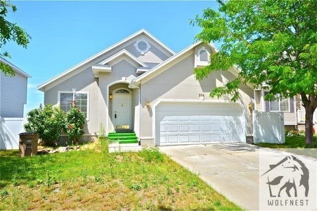 Primary Photo - Fantastic 5 Bedroom Draper Home