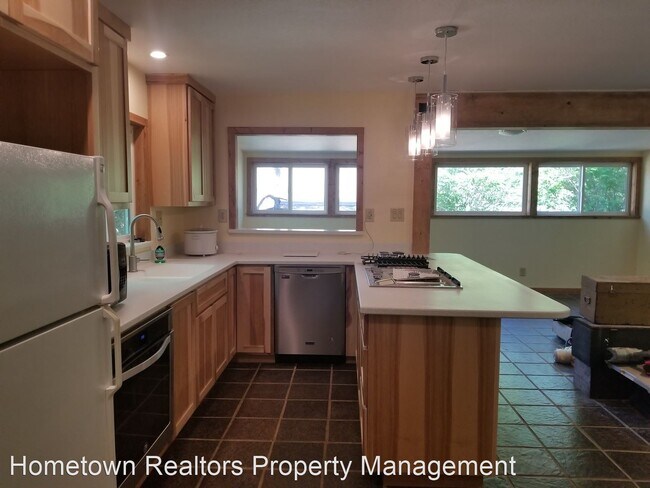 Building Photo - 2 br, 1 bath House - 10801 Joeger Rd.