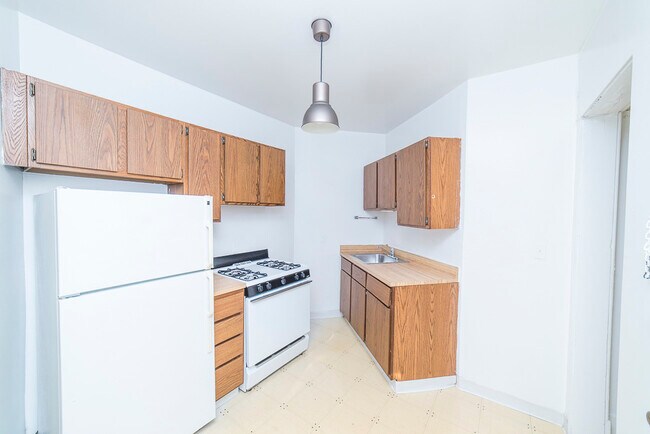 Foto del edificio - 438 W Belden Ave
