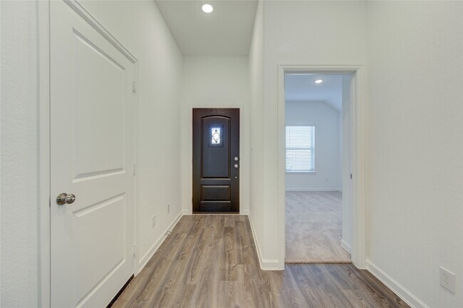 Building Photo - 5419 Tourmaline Wy
