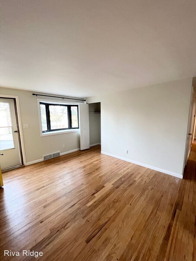Building Photo - 3 br, 1 bath House - 243 Bramble Street
