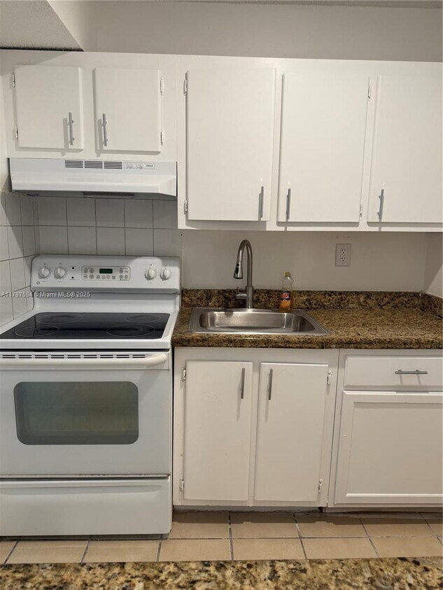 Primary Photo - 870 SW 129th Pl