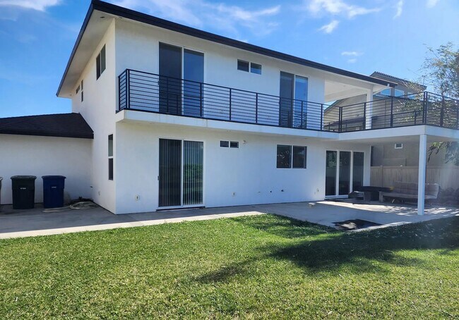 Foto del edificio - Be the First to Live in This Stunning Newly Constructed Coastal Home – Ventura