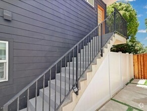 Building Photo - 644 Pier Ave