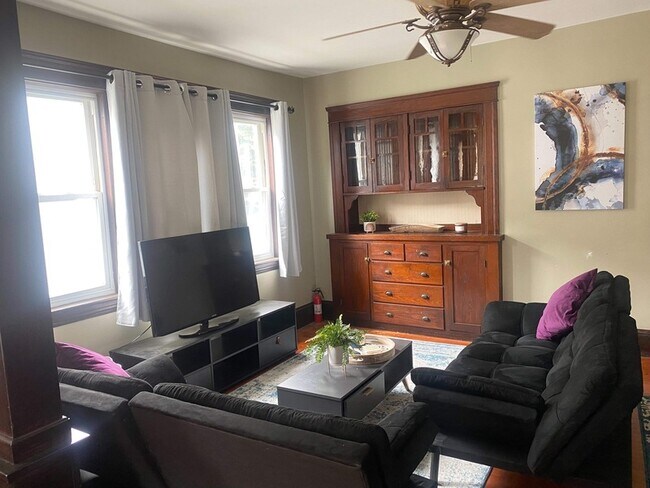 Foto del edificio - 19 Fifth Ave