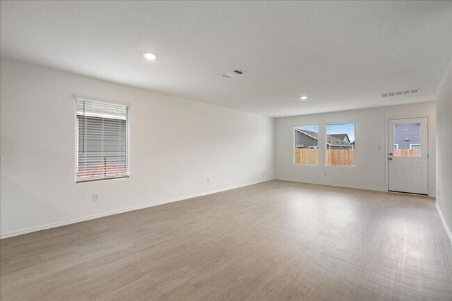 Building Photo - 152 Ghost Stories Wy