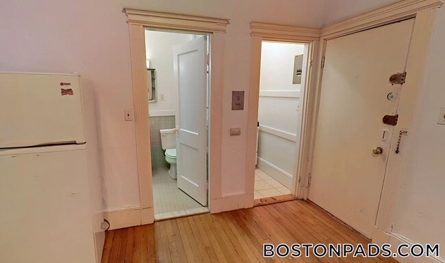 Building Photo - 24 Westland Ave