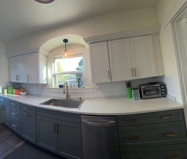 Foto del edificio - 790 17th St NE