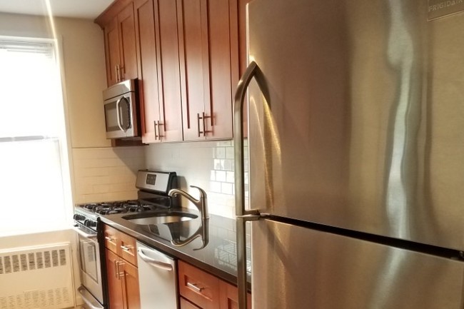 COCINA RENOVADA - 35 E Hartsdale Ave