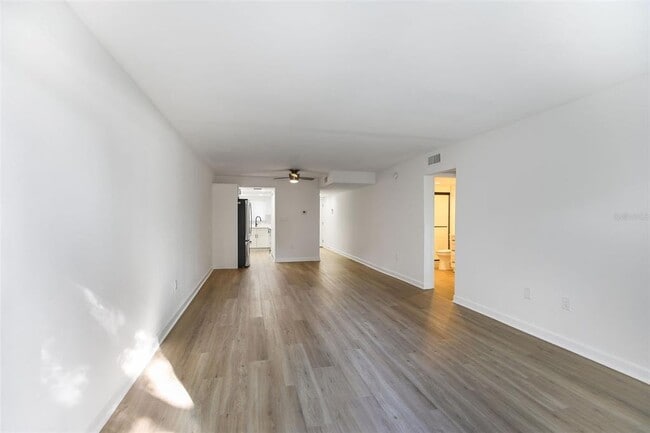 Building Photo - 4570 Overlook Dr NE