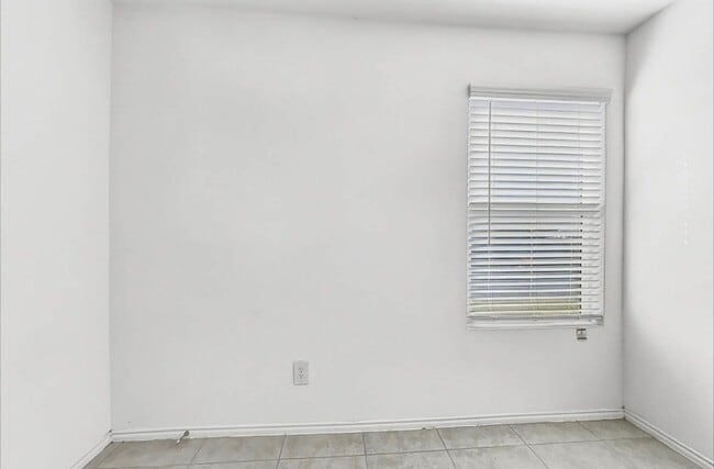 Building Photo - 3427 Big Antero Ln
