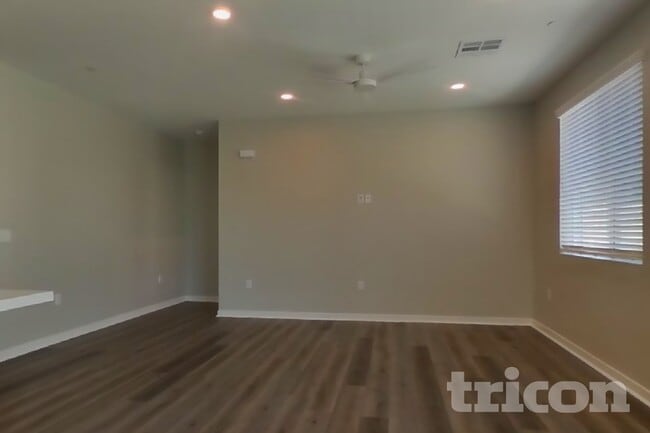 Building Photo - 1704 Taylor Ave