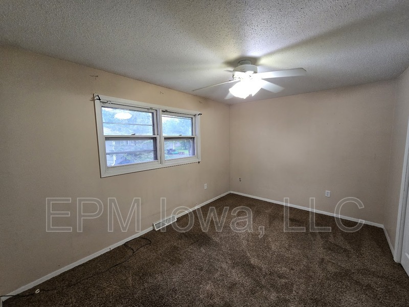 Building Photo - 1407 Robin Rd