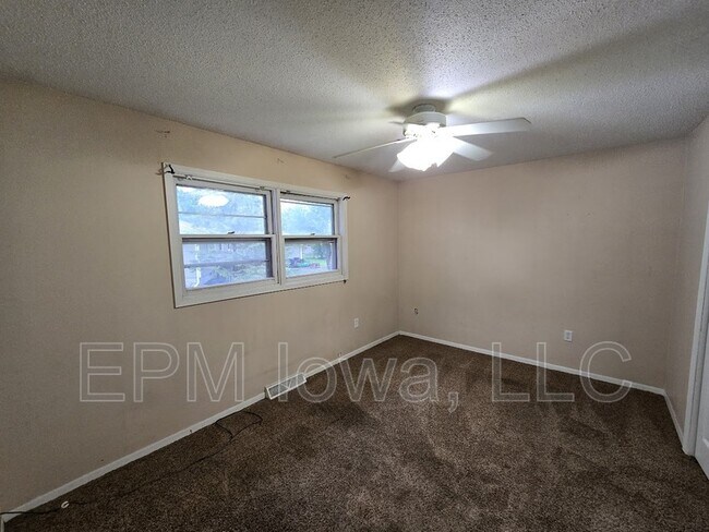 Foto del edificio - 1407 Robin Rd