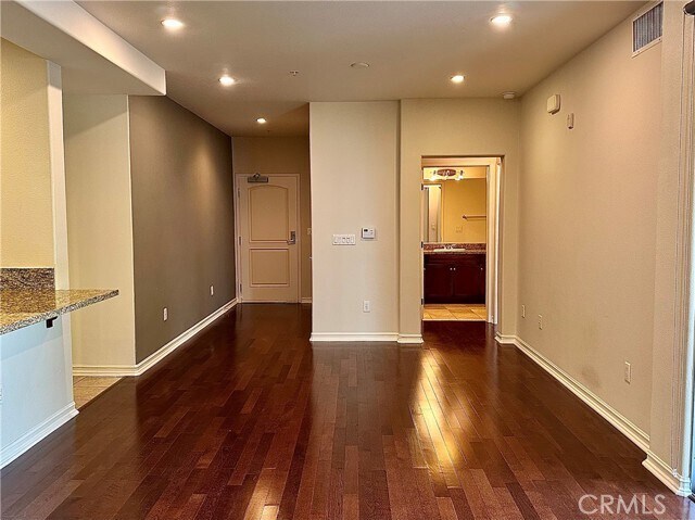 Foto del edificio - 629 Traction Ave
