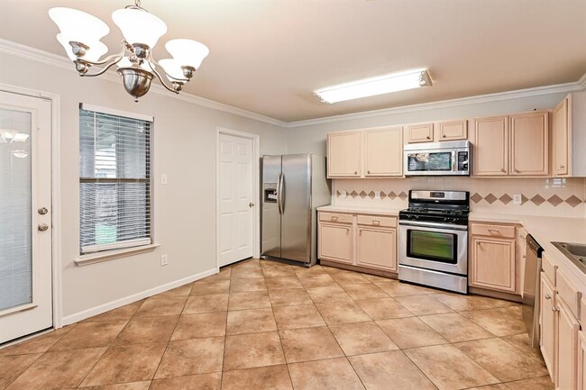 Building Photo - 15114 Blue Creek Ranch Dr