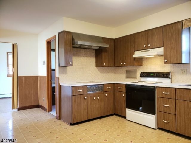 Building Photo - 57 Park Terrace N