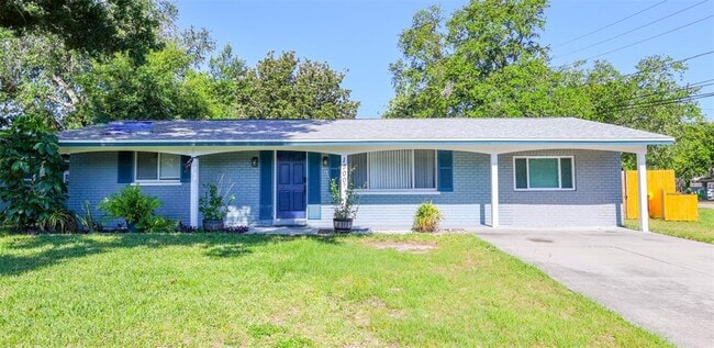 Building Photo - 1500 Laurel Cir
