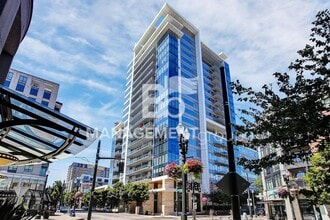 Building Photo - 1001 NW Lovejoy St