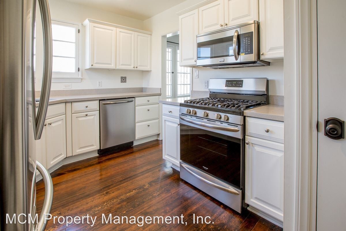 Foto principal - 923-933 S Alandele Ave