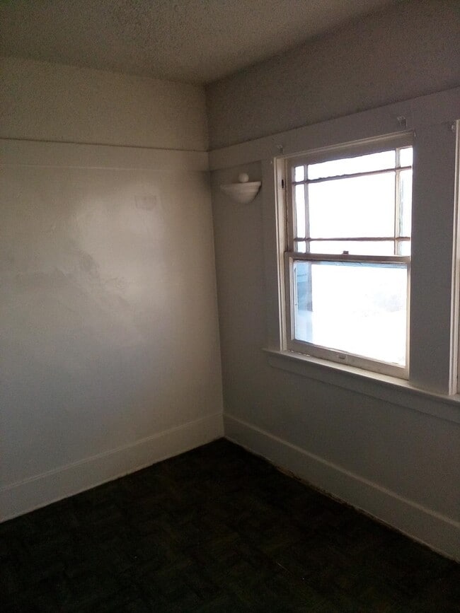 3rd bedroom - 1920 5th Ave