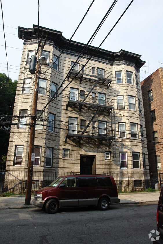 Foto principal - 81 Saratoga Ave