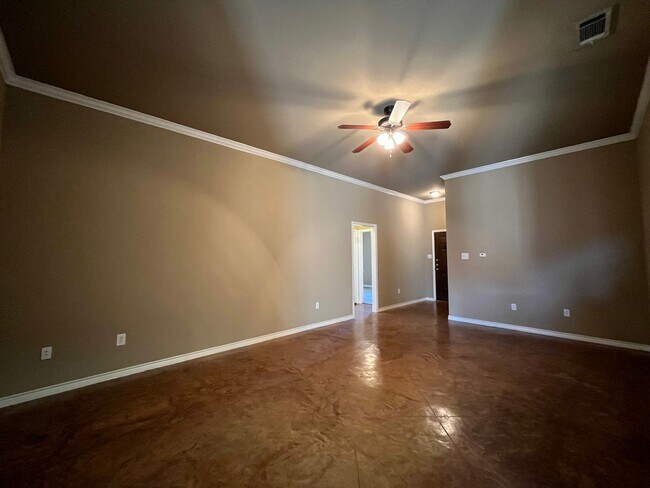 Foto del edificio - 3140 Breton St