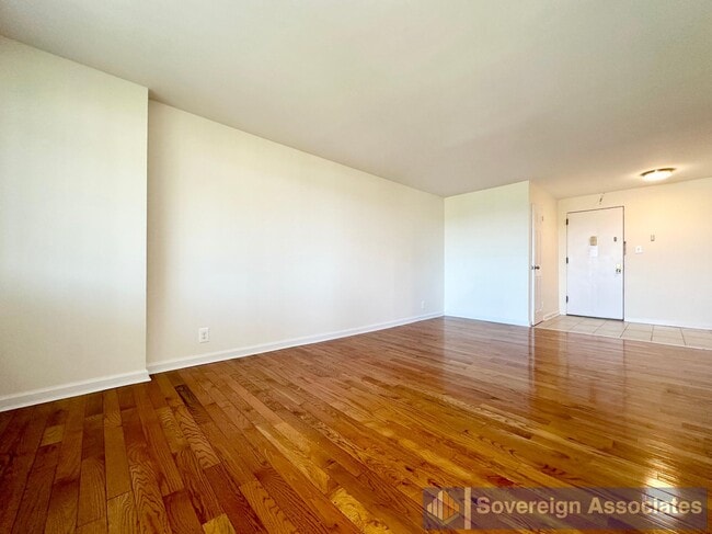 Building Photo - 40 E Sidney Ave