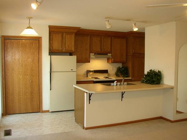 Primary Photo - 1208 Koestner St