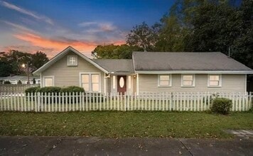 Building Photo - 112 Fairfield Cir