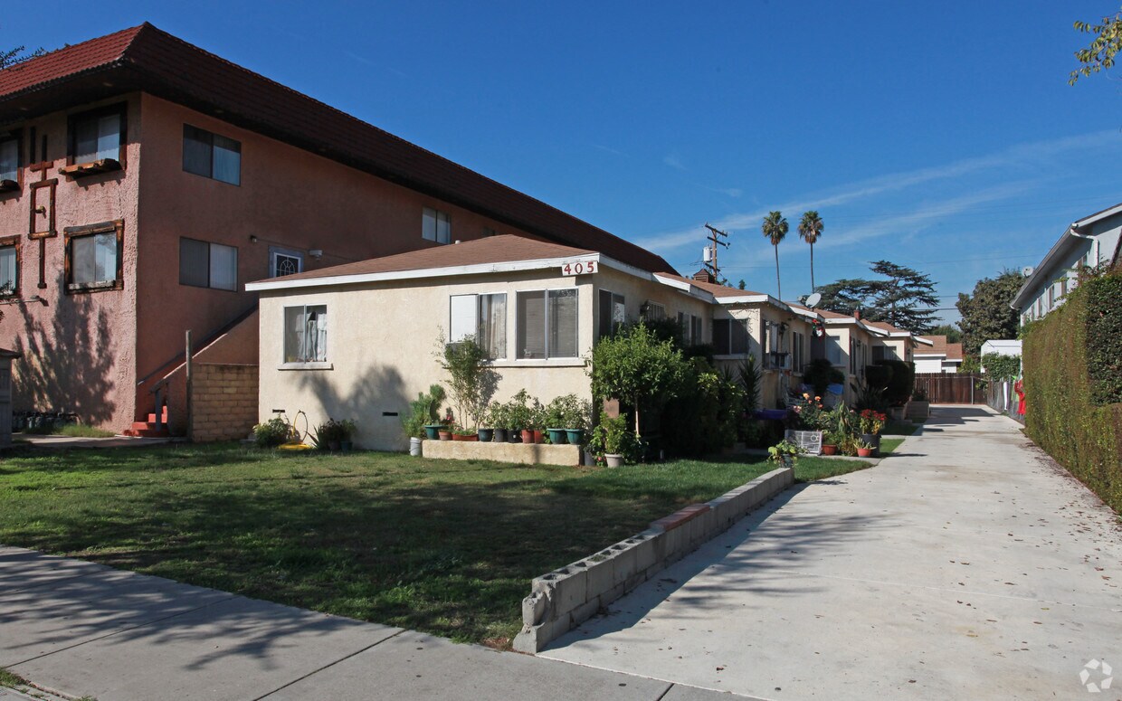 Foto principal - 405 Western Ave