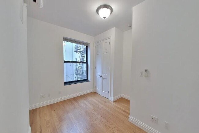 Foto del edificio - 3 bedroom in New York NY 10019