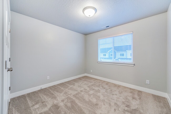 Building Photo - 4084 W 1650 N
