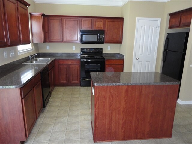 Building Photo - 13020 Rothe House Rd