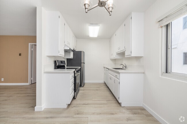 2BR, 2BA - 1,000SF - Kitchen - 8722 Delgany Ave