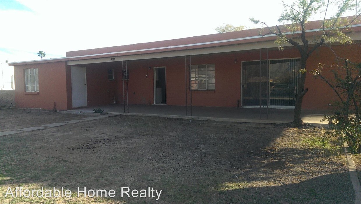 Primary Photo - 4 br, 2 bath House - 1736 E Allen Rd Unit A