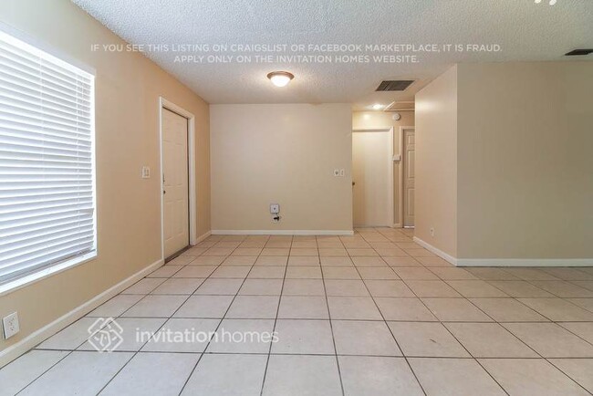 Building Photo - 5926 Ithaca Cir W