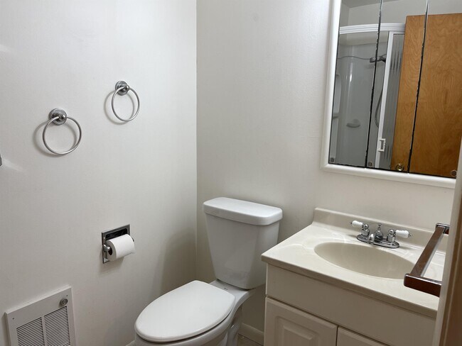 Building Photo - 2602 Softwind St