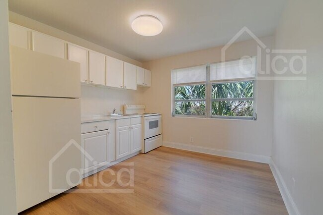 Foto del edificio - 801 N Sapodilla Ave
