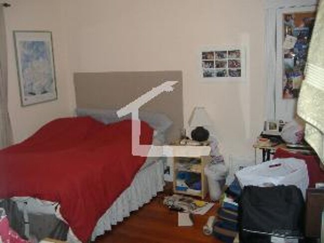 Foto del edificio - Beautiful 3 Bed with In Unit Laundry avail...