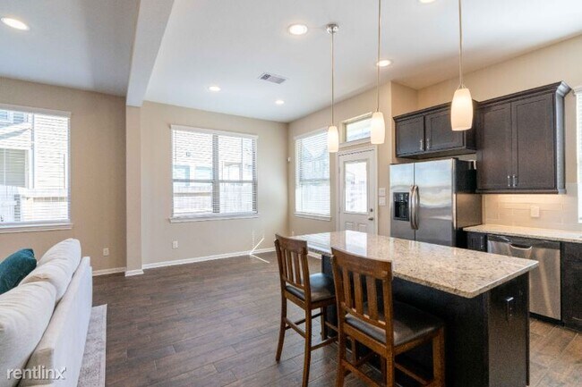 Foto del edificio - 4334 Foggy Creek Ln
