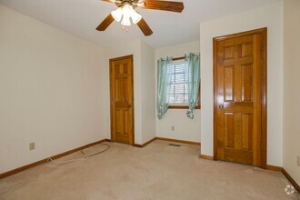 Building Photo - Spacious Whole Home For Rent in Kansas City