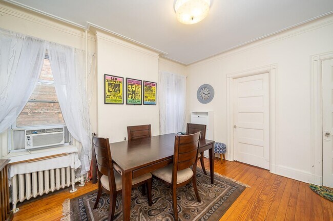Building Photo - 508 Hudson Ave