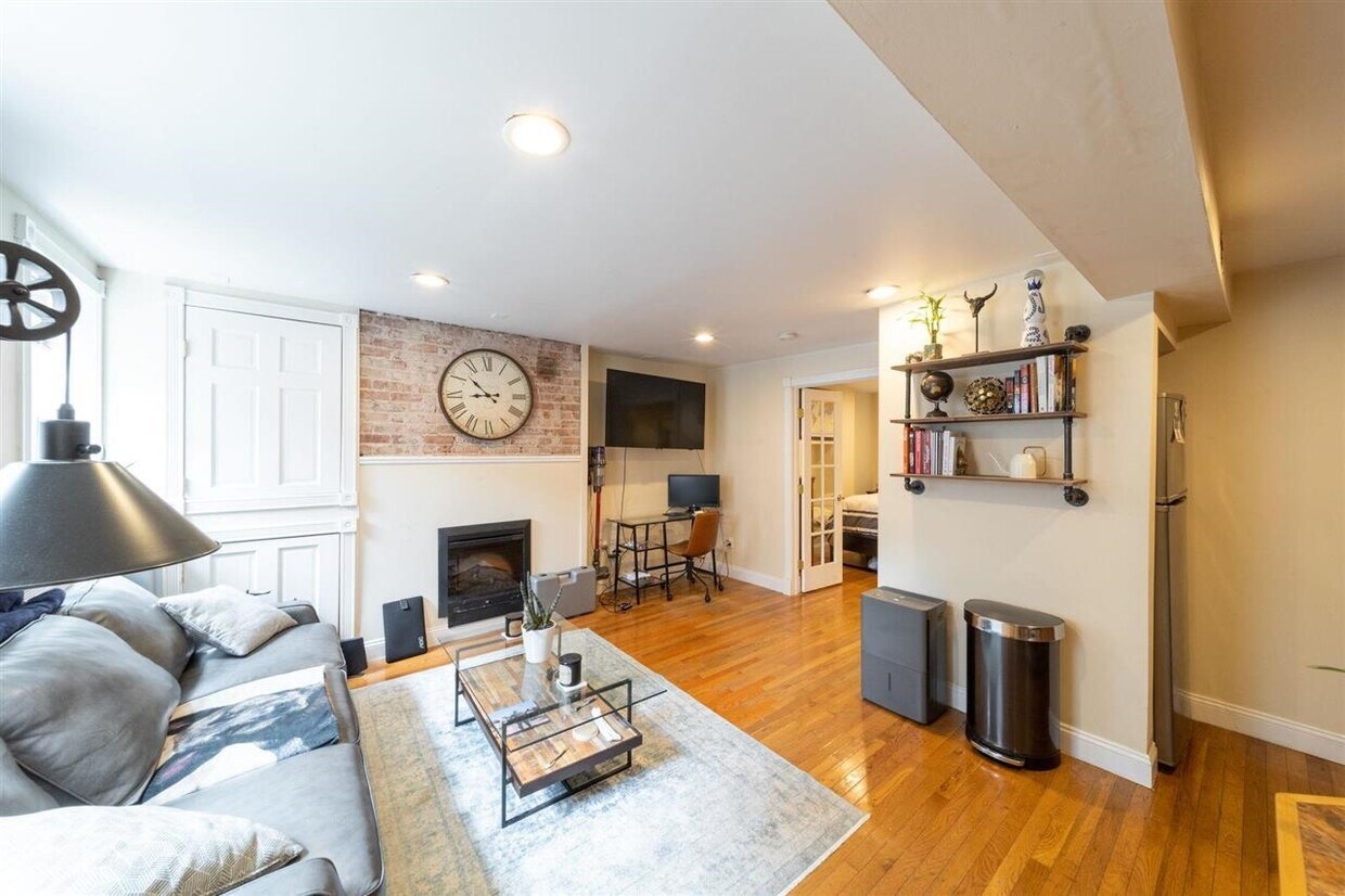 Foto principal - 236 1st St
