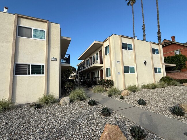 Foto del edificio - Downtown Ventura Upstairs One Bedroom Apartment