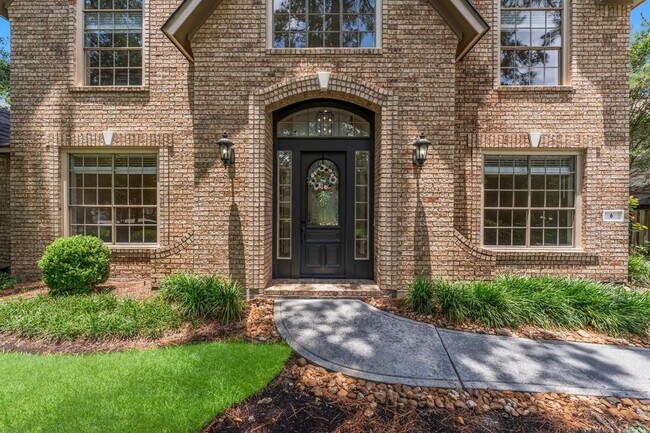 Building Photo - 6 Woodmere Pl