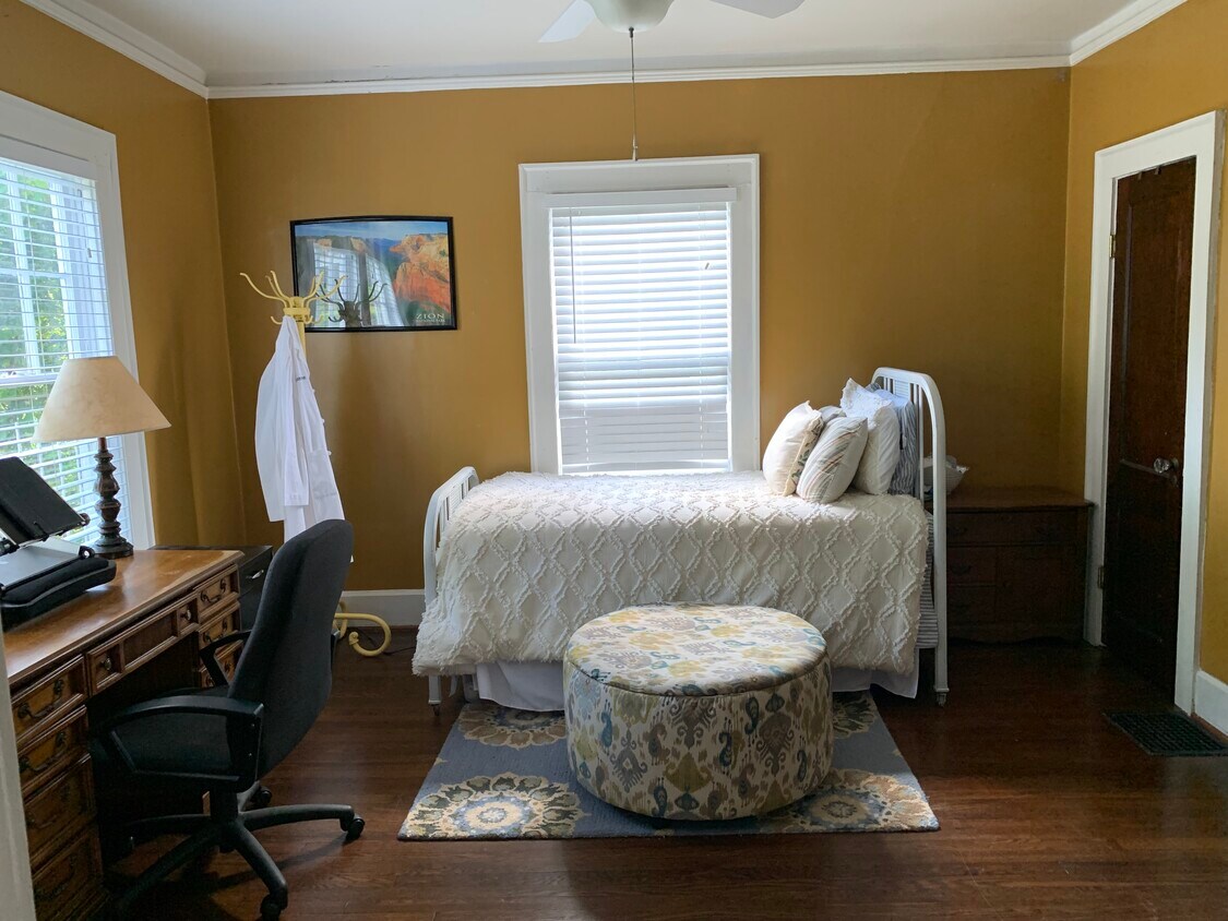 Foto principal - 1740 15th Ave S